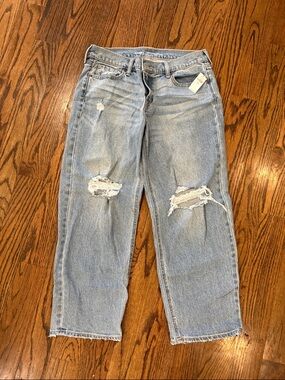 Old Navy Light Blue Boyfriend Loose Jeans size 6 petite NWT.